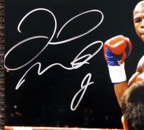 Original Autographed Boxing Items Floyd Mayweather Jr..